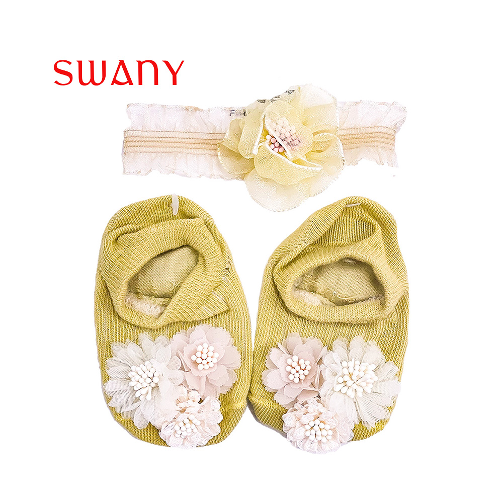 Baby Green Set of Headbond  Cotton Socks with Ribbon Flowers.jpg