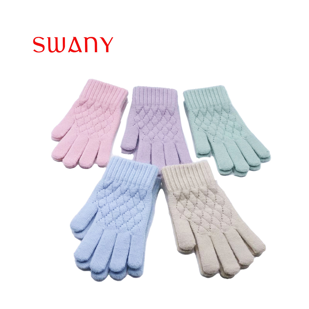 Glove 06.jpg